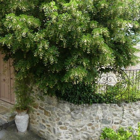 Les Vieux Murs Montfort  Exterior photo
